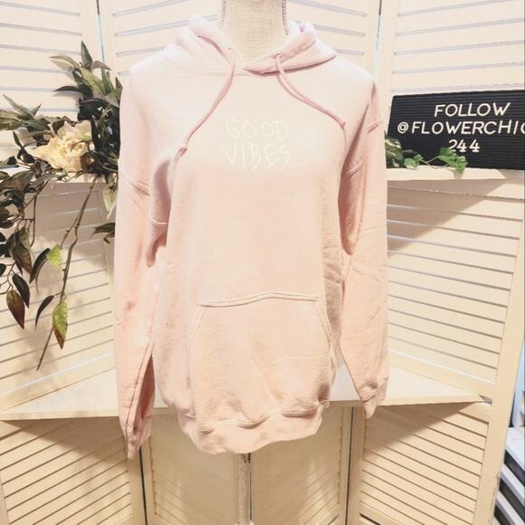 FILA GOOD VIBES SWEATSHIRT PINK SIZE MEDIUM NWOT - Picture 1 of 4